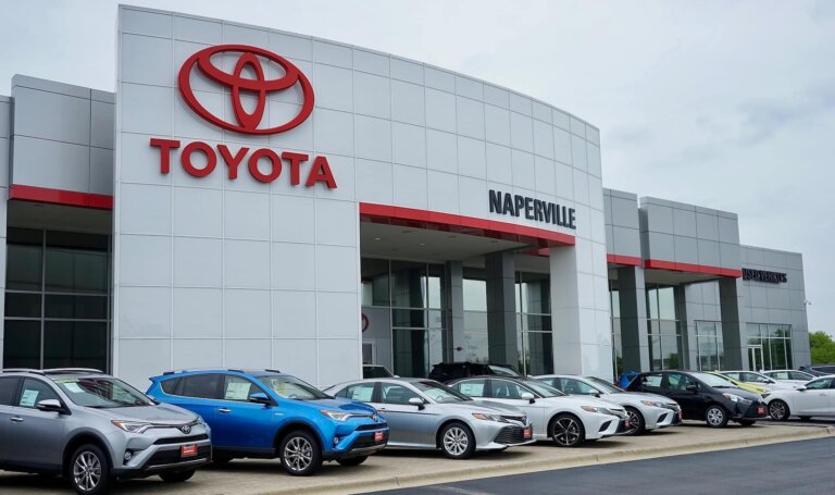 Toyota dealership in Naperville with cars displayed in front